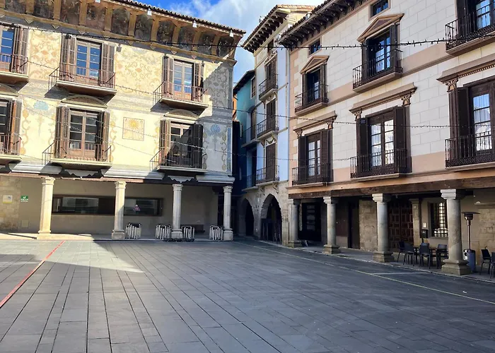 Angelus Plaza Mayor De Graus